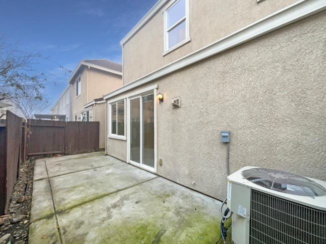 Building Photo - 3039 Torland St