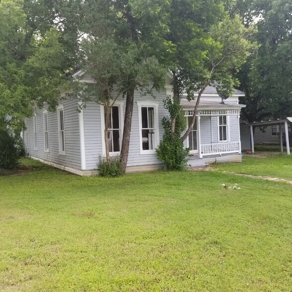 Building Photo - 322 Shaw St