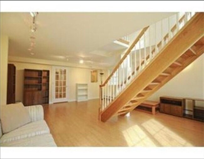 Building Photo - 49 Cottonwood Rd