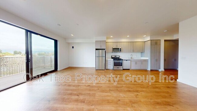 Building Photo - 532 Union St