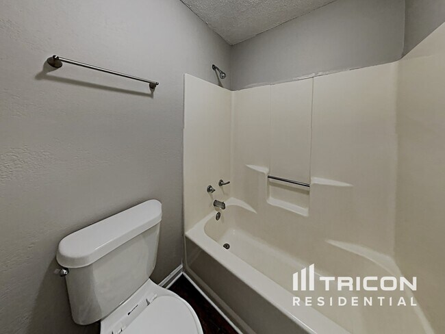 Building Photo - 14020 Eden Ct