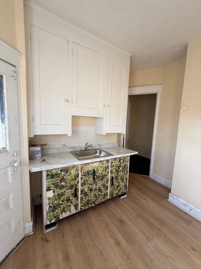 Building Photo - 1519-1525 Clark Ave