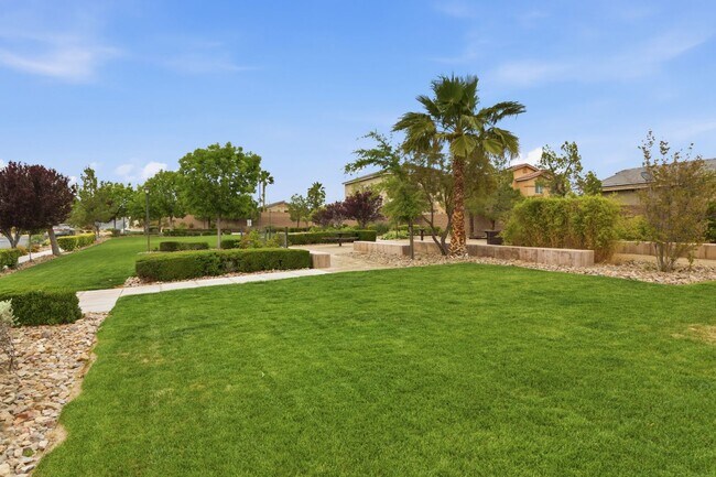 Building Photo - SW!!! Casita!!!! Single Story!!! 4 Bedrooms!!! Gated!!! End or Cut De Sac!!! Community green area...