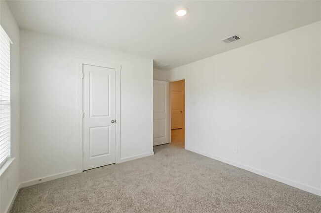 Building Photo - 30702 CASTLE COVE Dr