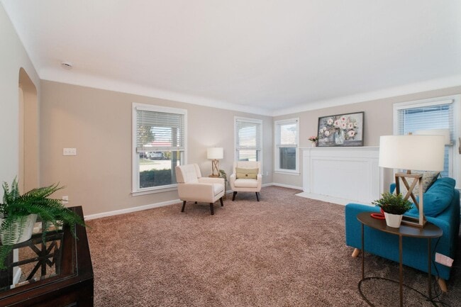 Building Photo - 13621 Vernon St