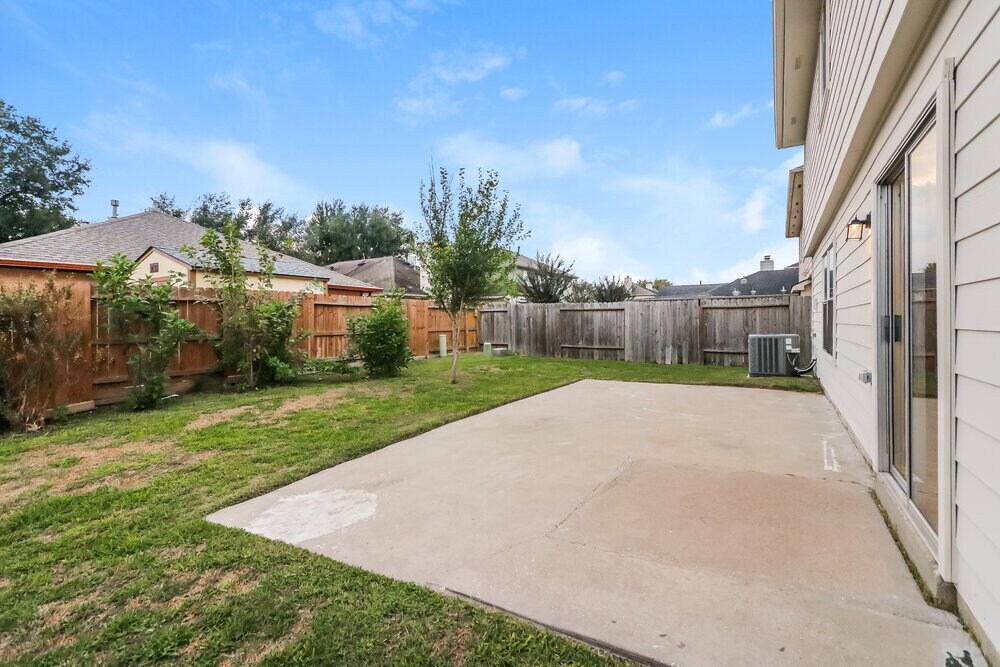 Building Photo - 8903 Westplace Dr
