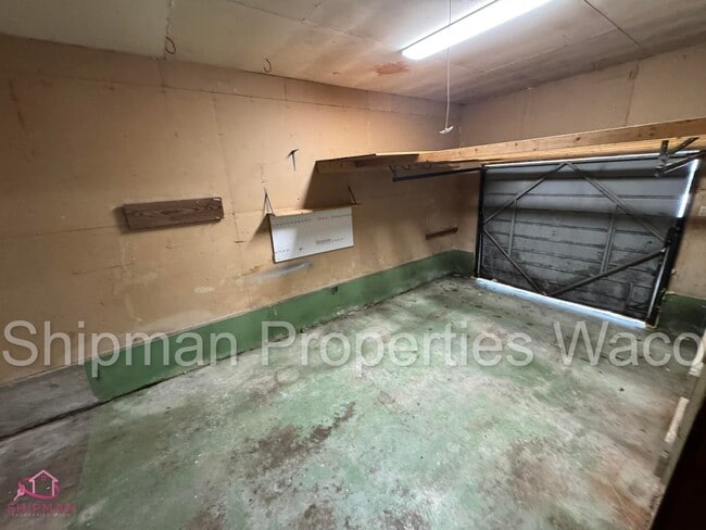 Building Photo - 1106 N 60th St