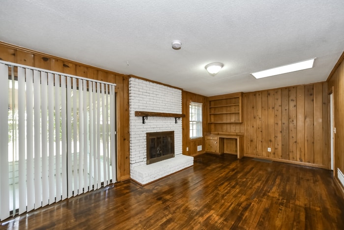 Building Photo - 719 Woodland Hills Rd W