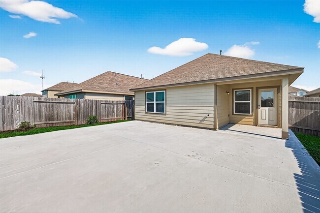 Building Photo - 17227 Quiet Song Ct