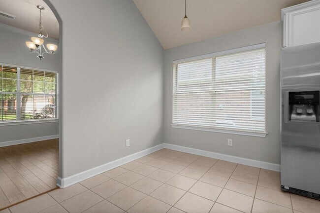 Building Photo - 26873 Armor Oaks Dr