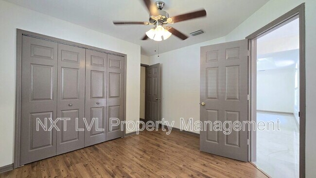 Building Photo - 511 SE 25th Terrace