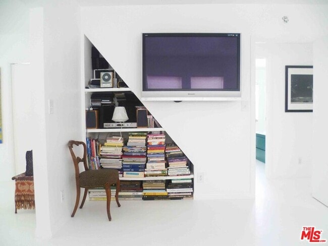 Building Photo - 409 Westminster Ave