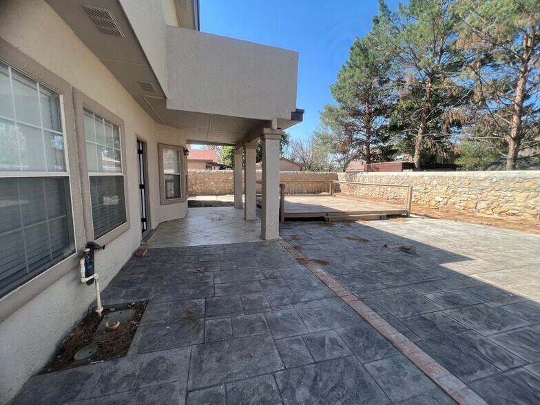 Building Photo - 485 Jeweled Mesa Ct