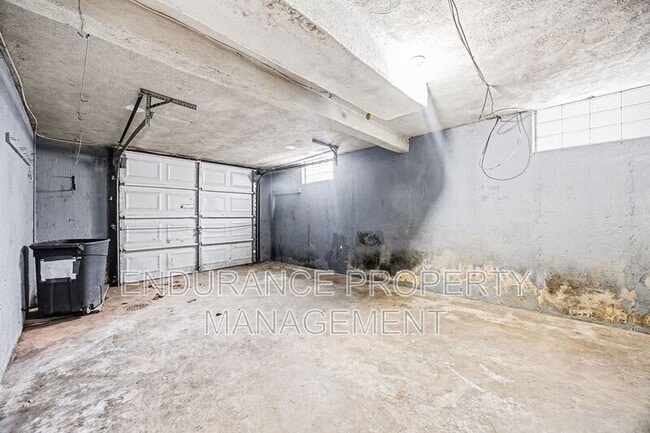 Building Photo - 4765 Hardwick Dr