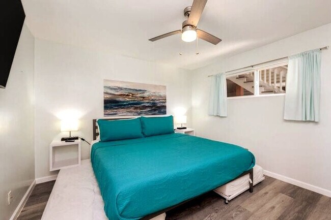 Building Photo - 4000 Gulf Terrace Dr