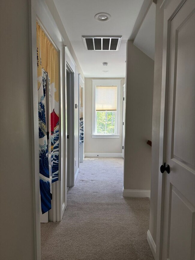 Building Photo - Available now. Amazing 4 BR/2.5 BA Home Available at Shellring at St Thomas Island!