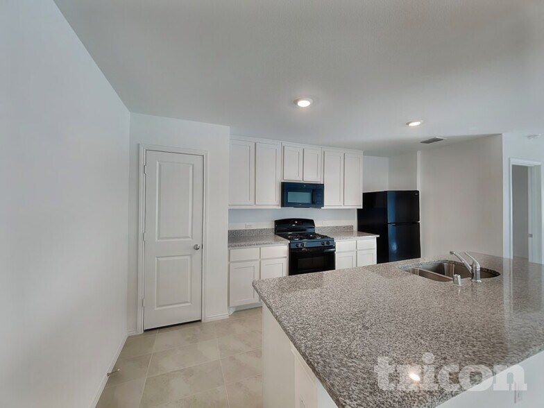 Building Photo - 1793 Courage Crk