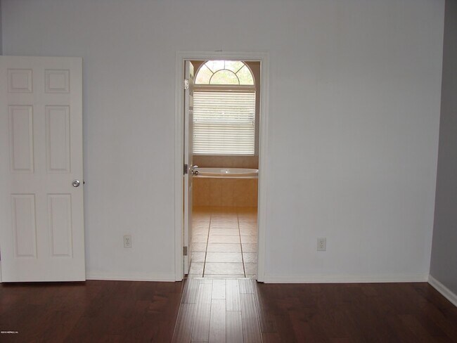 Building Photo - 2266 Cascadia Ct