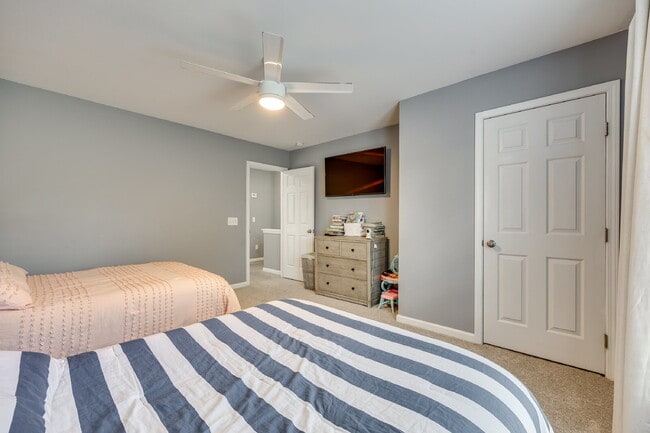 Building Photo - 928 Kite Dr