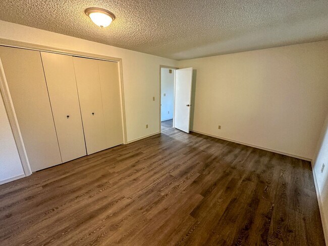 Building Photo - 2196-2204 Nomad Ct SE
