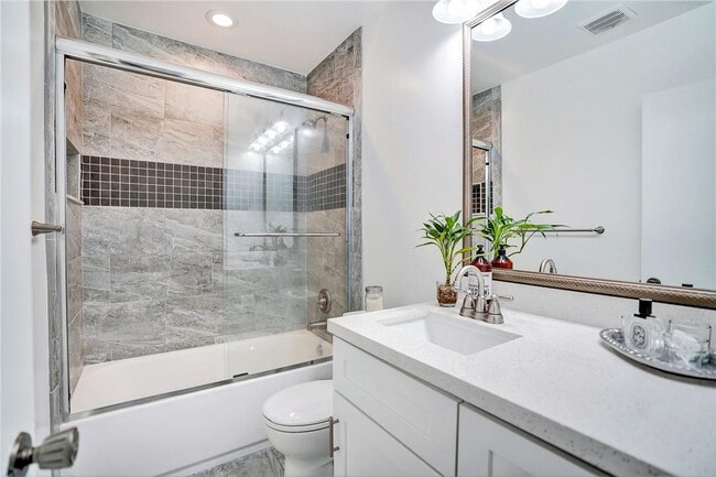 Building Photo - 5700 NE 22nd Way