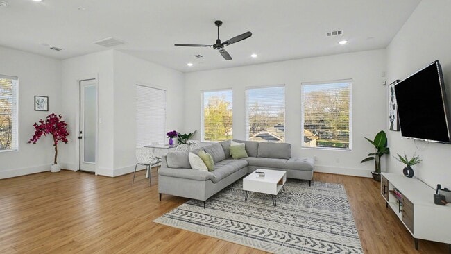 Building Photo - 2802 Tierwester St