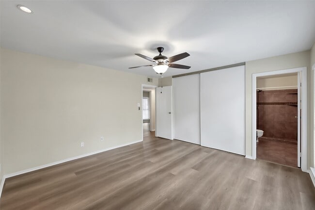 Building Photo - 67 Marabou Pl