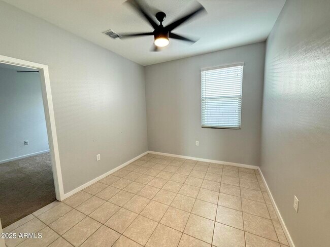 Building Photo - 336 W Tenia Trail