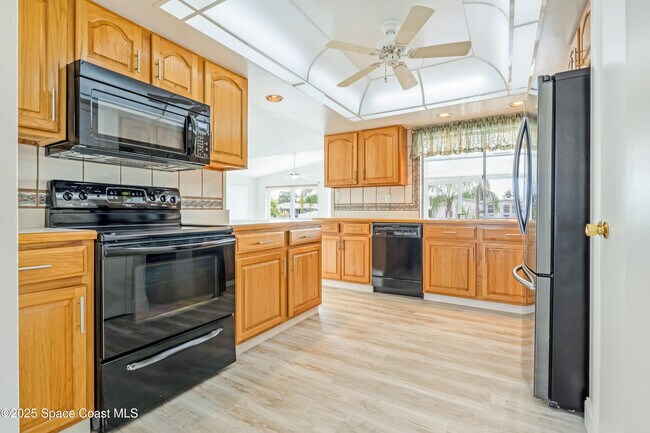 Building Photo - 1730 Canal Ct