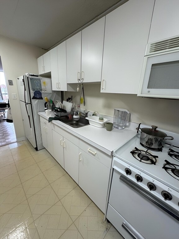 Building Photo - 44 Washington St