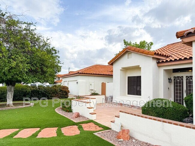 Building Photo - 5517 W Aster Dr