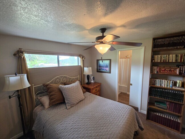 Building Photo - 5675 E Burris Ln