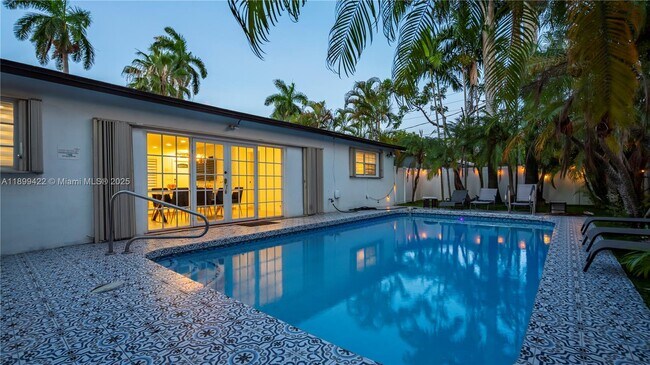 Building Photo - 1244 Garfield St