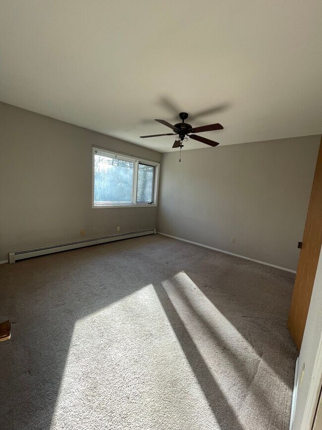 Building Photo - 3025 Cambay Ct