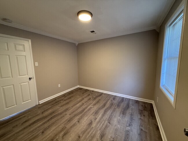 Building Photo - 1537 Boxwood St