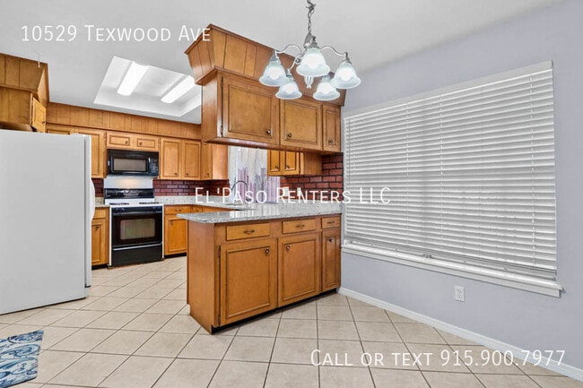 Building Photo - 10529 Texwood Ave