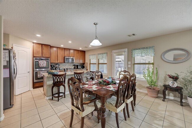 Building Photo - 6710 Lindale Springs Ln