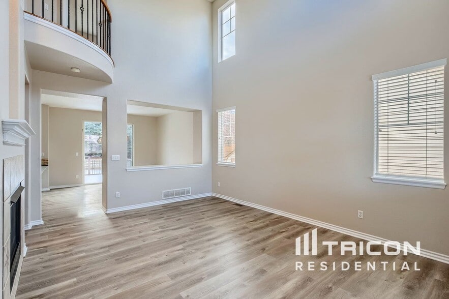 Building Photo - 5400 Cloverbrook Cir