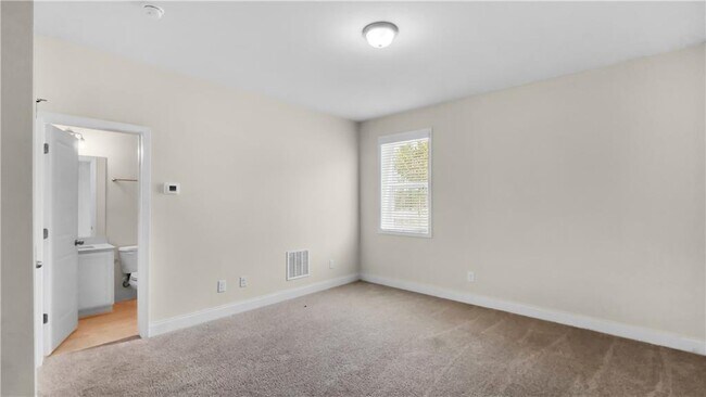 Building Photo - 1274 Ainsworth Alley