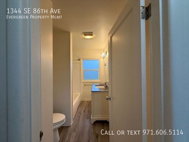 Building Photo - 1344 SE 86th Ave