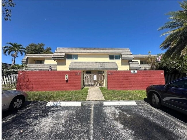 Building Photo - 8443 SW 137th Ave