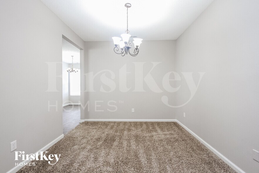 Building Photo - 5523 Dollar Run Ln