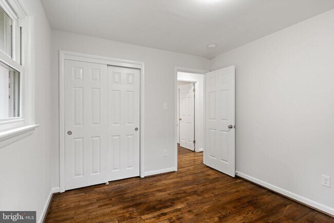 Building Photo - 2711 Groveton St