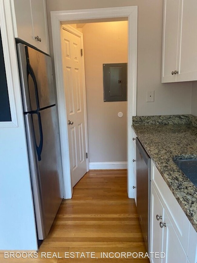 Building Photo - 2 br, 1.5 bath House - 421 Scotland Street #7