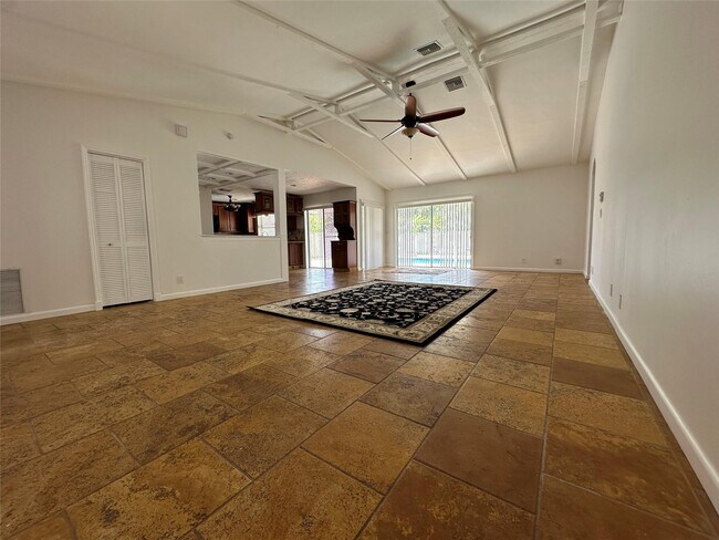 Building Photo - 364 NW 107th Terrace