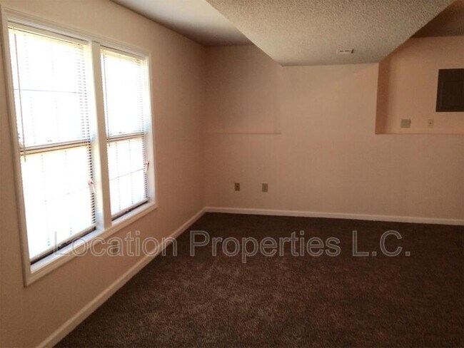 Building Photo - 3700 Harvard Rd