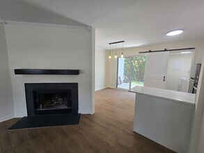 Building Photo - 118 Chaucer Ct