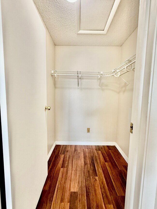 Building Photo - 123 Loblolly Ct