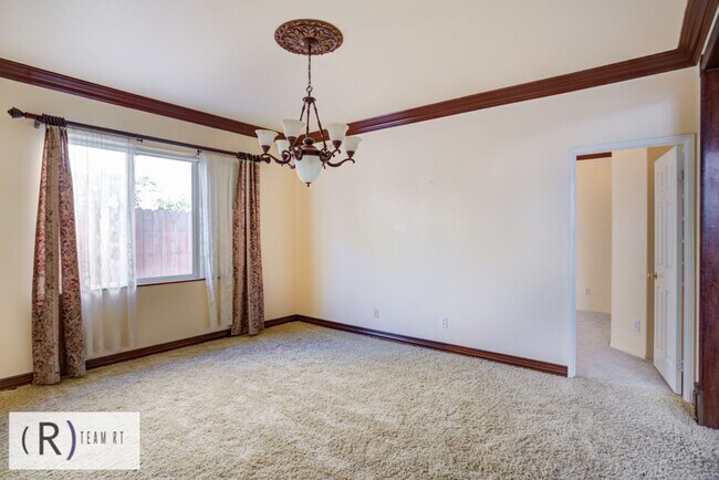 Building Photo - NEW PROMO PRICE! $3,470/MO