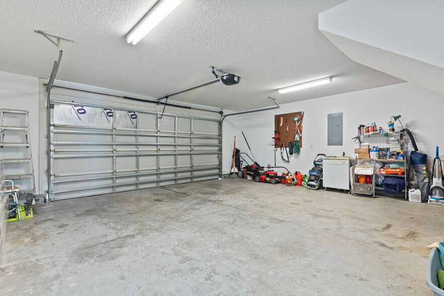 Building Photo - 5077 Capulet Cir